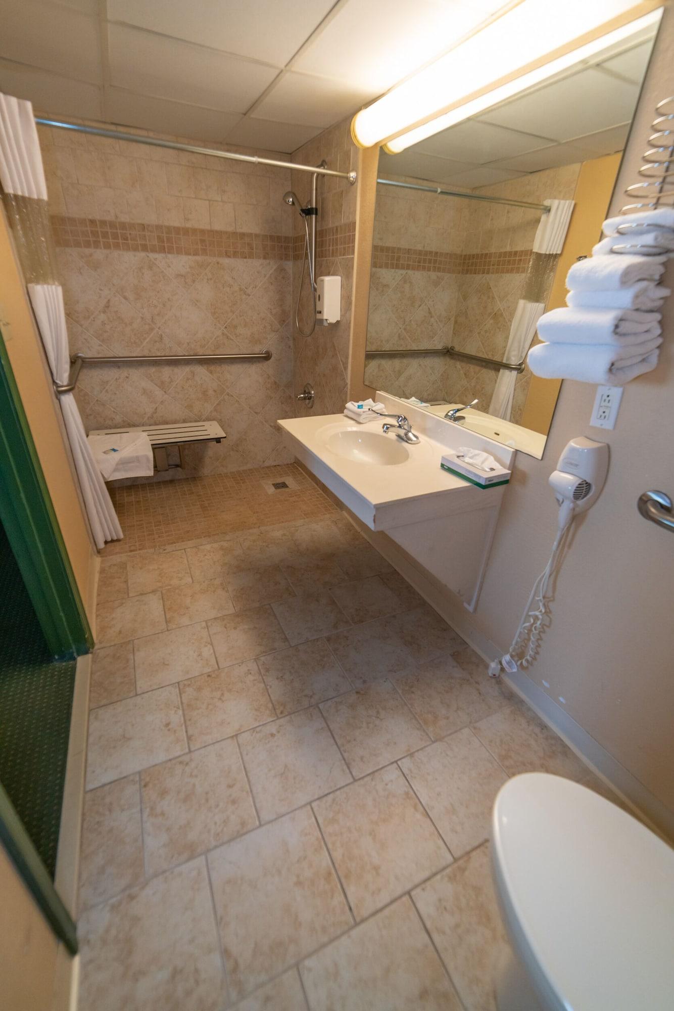 בראנסון Angel Inn Near Imax, A Travelodge By Wyndham מראה חיצוני תמונה