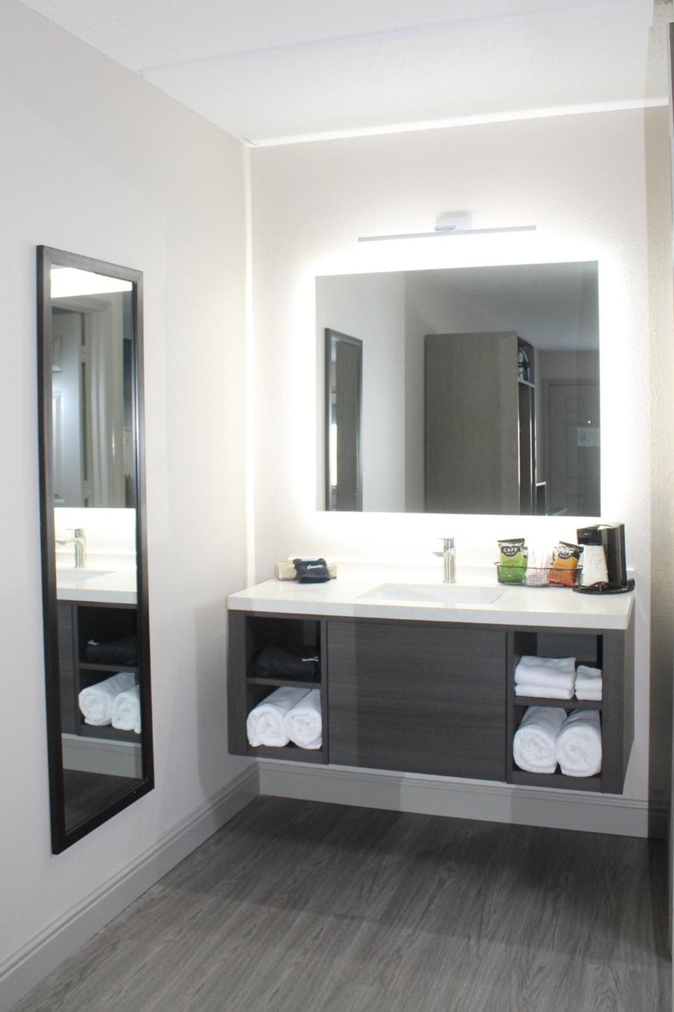 בראנסון Angel Inn Near Imax, A Travelodge By Wyndham מראה חיצוני תמונה