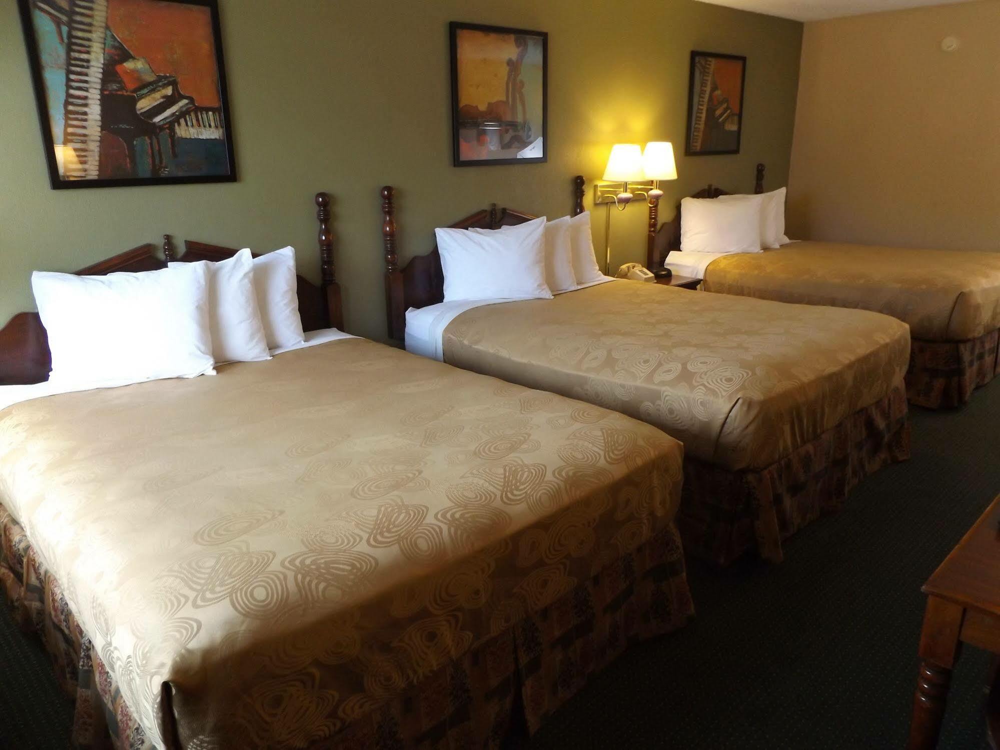 בראנסון Angel Inn Near Imax, A Travelodge By Wyndham מראה חיצוני תמונה