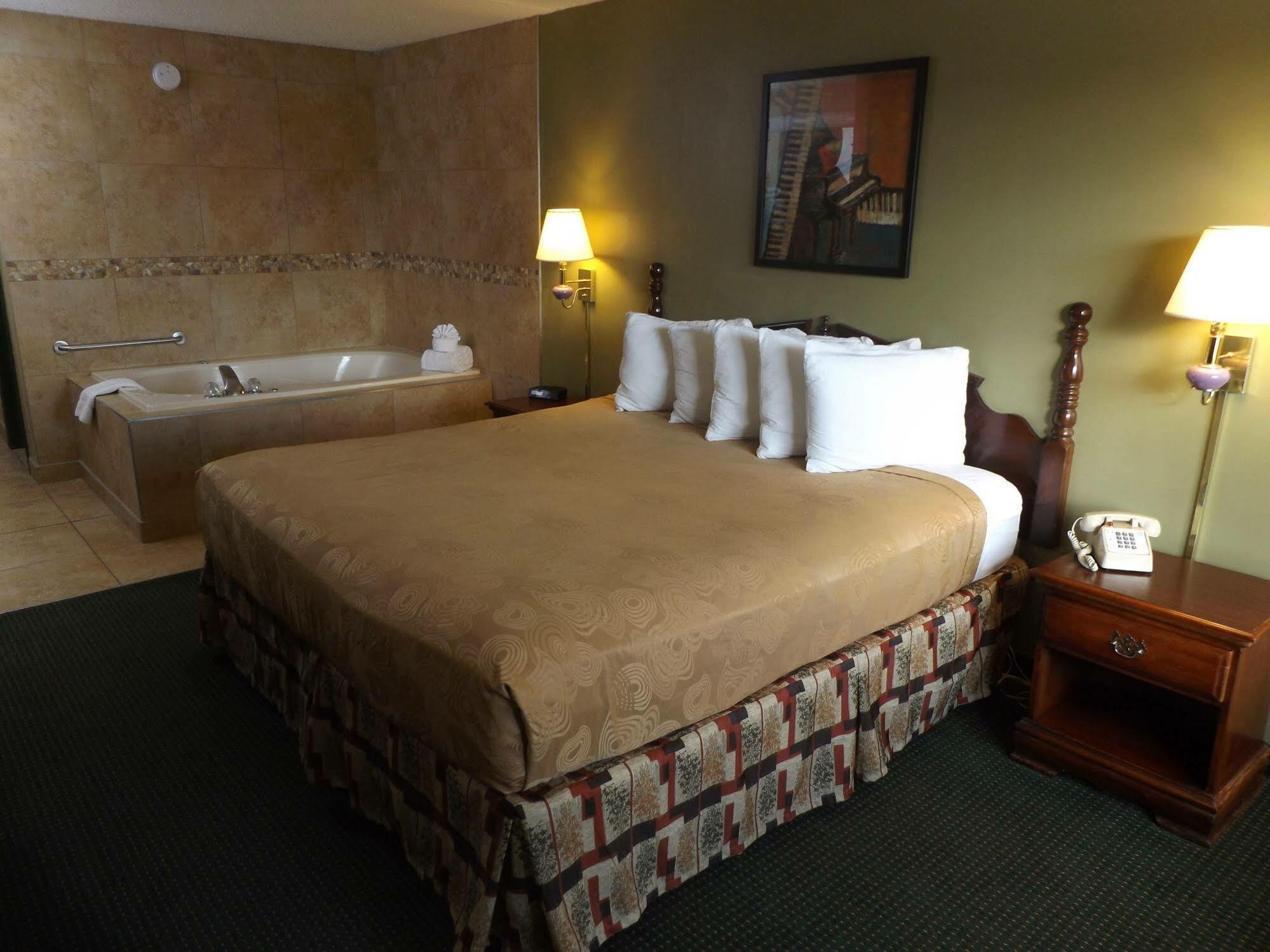 בראנסון Angel Inn Near Imax, A Travelodge By Wyndham מראה חיצוני תמונה